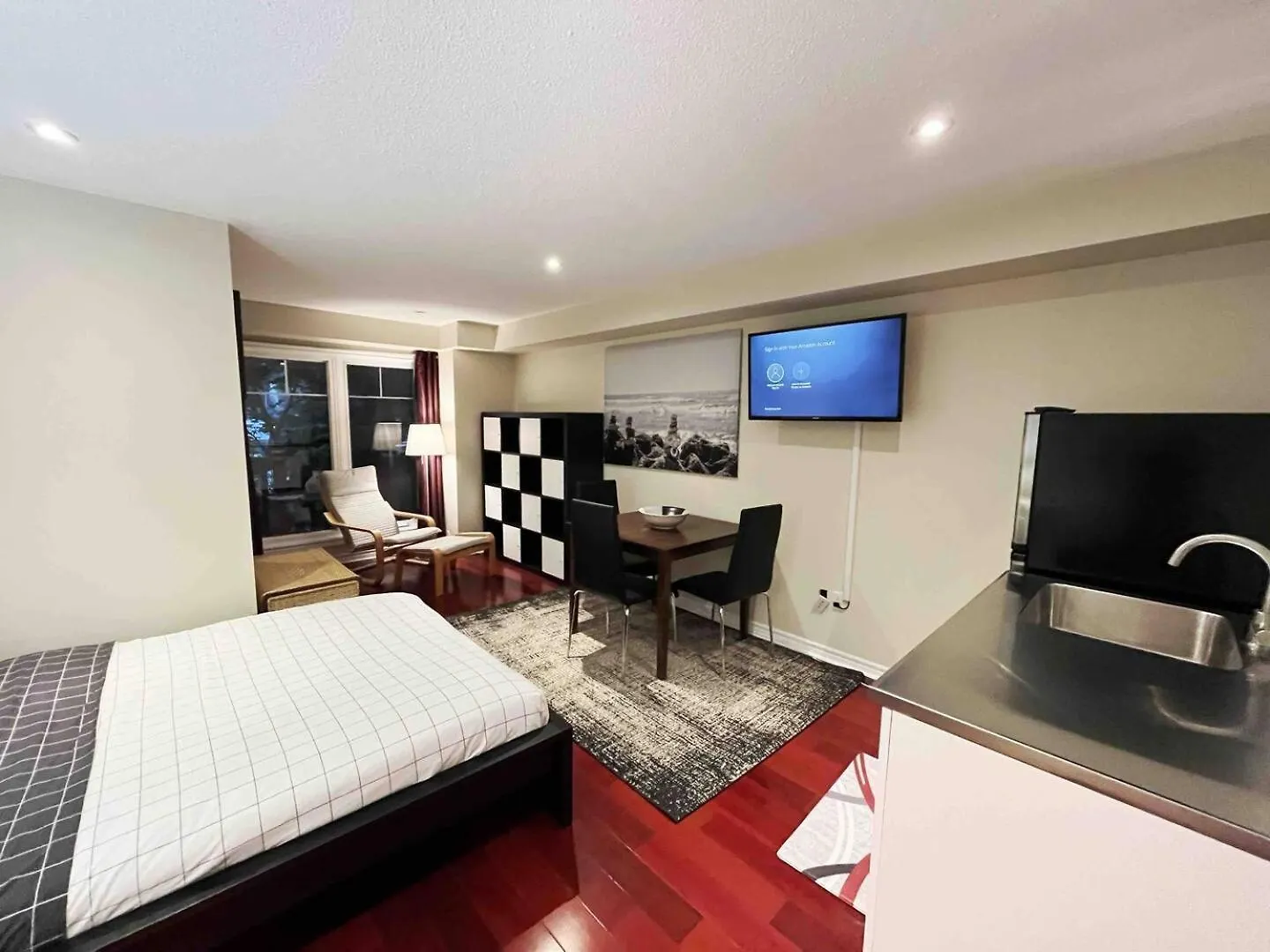 Stunning Rooms In Townhouse Across The Beach 토론토 0*,  캐나다