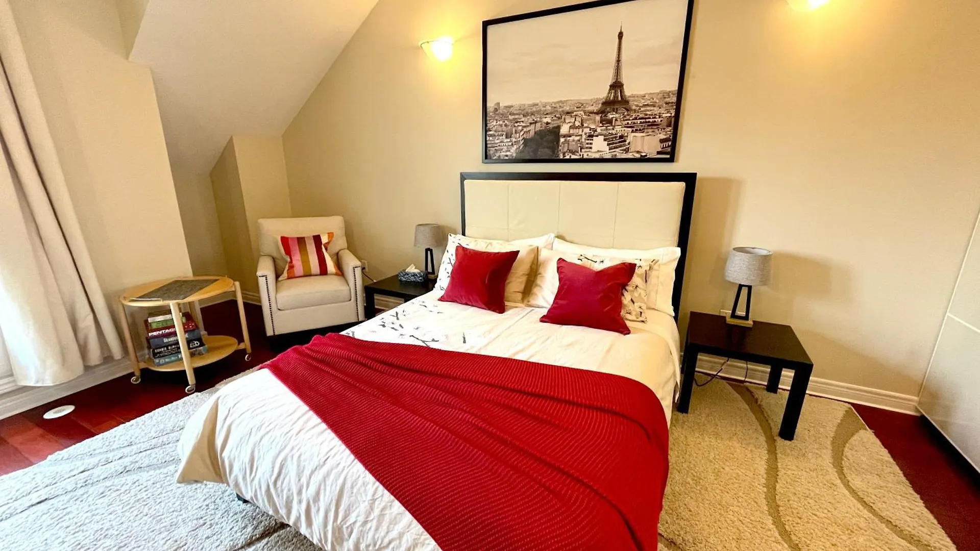 Stunning Rooms In Townhouse Across The Beach Toronto Quarto em Acomodações Particulares